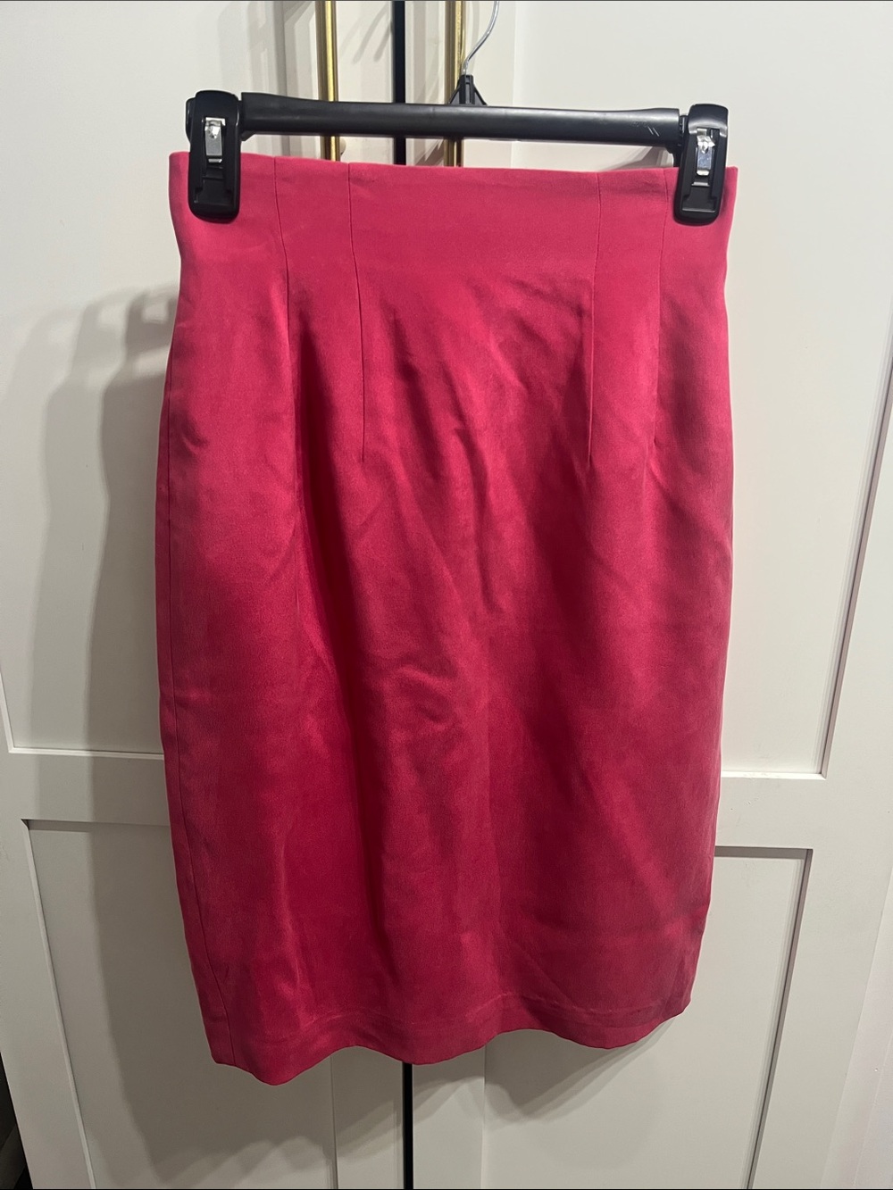 Preston & York Fitted Pencil Skirt in Deep Pink